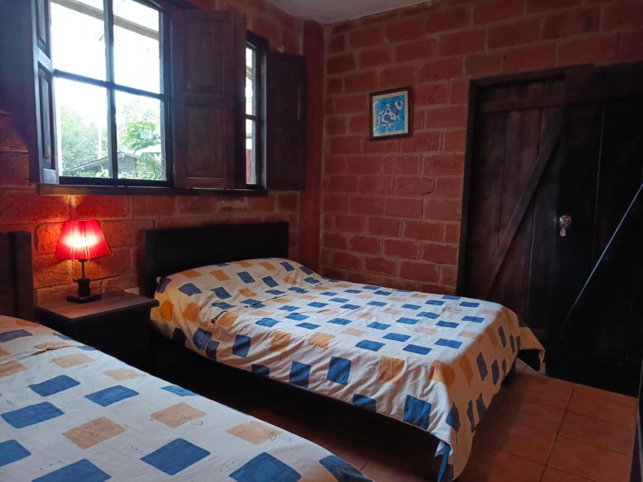 Hosteria Sapos Y Ranas Milpe Kültér fotó